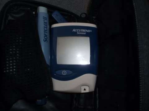 DIABETIC TESTING KIT - ACCUTREND SENSOR AND SOFTCLIX II